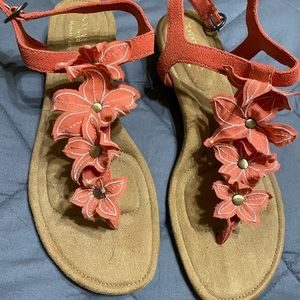 Flower wedge sandals. Koolaburra by Ugg.